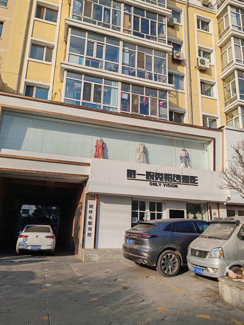 哈尔滨道外区服装新动态：时尚潮流与传统工艺的完美融合