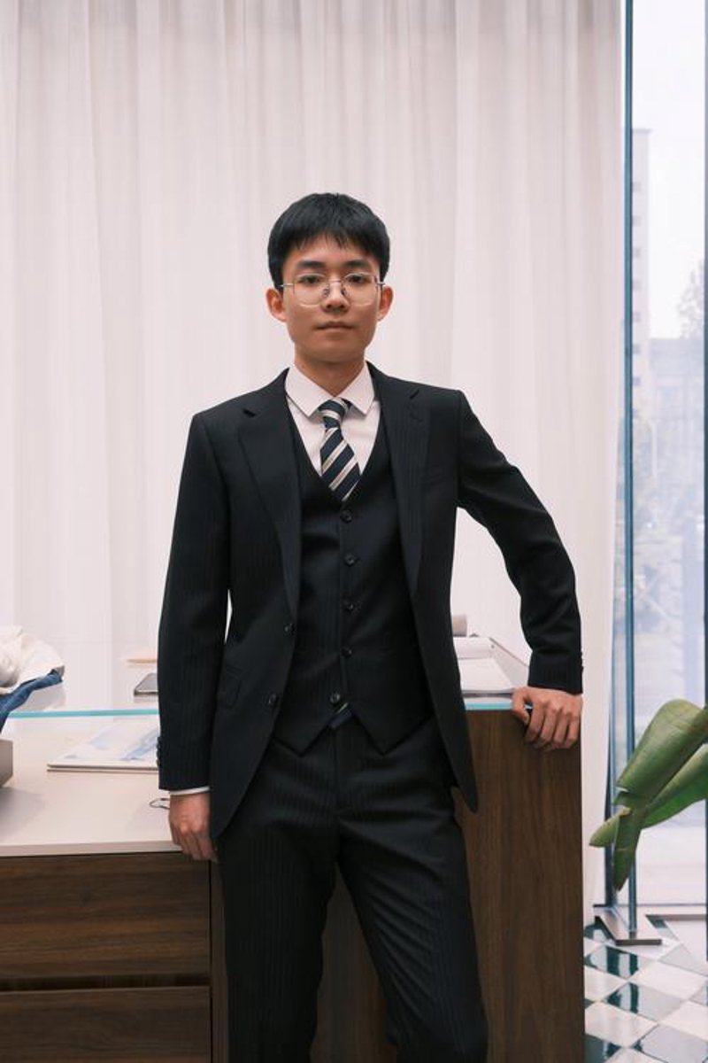 哈尔滨服装店的新时代转型：从街头到网络